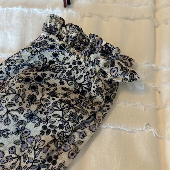 Top - Picture 5 of 7